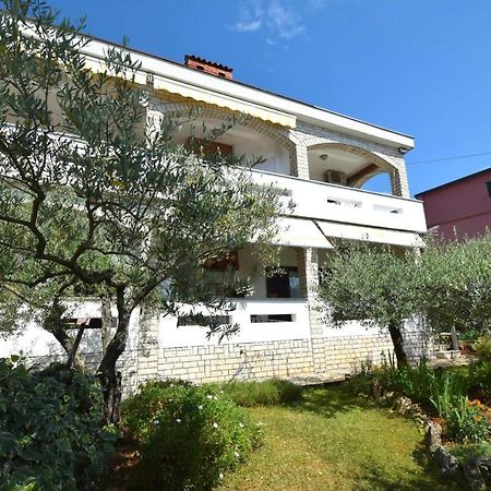 Apartment Mila Malinska Exterior photo