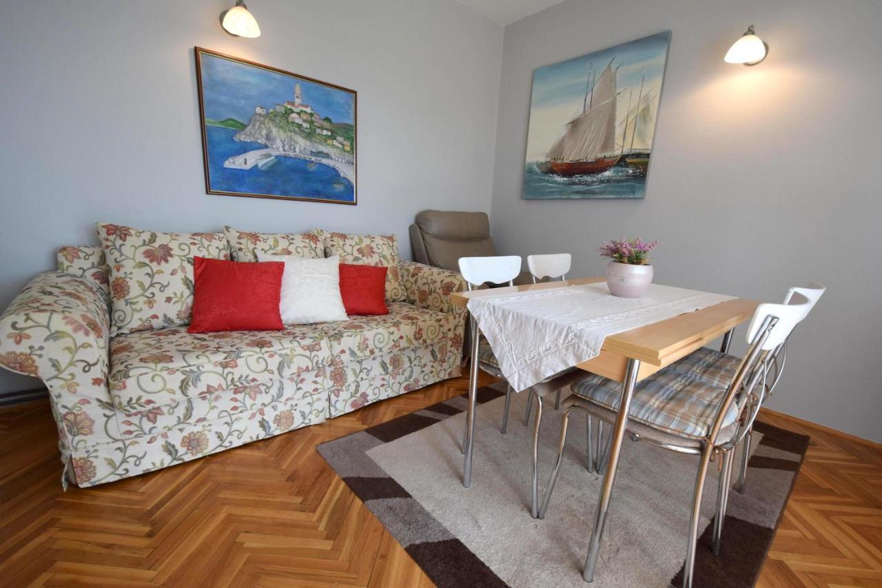 Apartment Mila Malinska Exterior photo